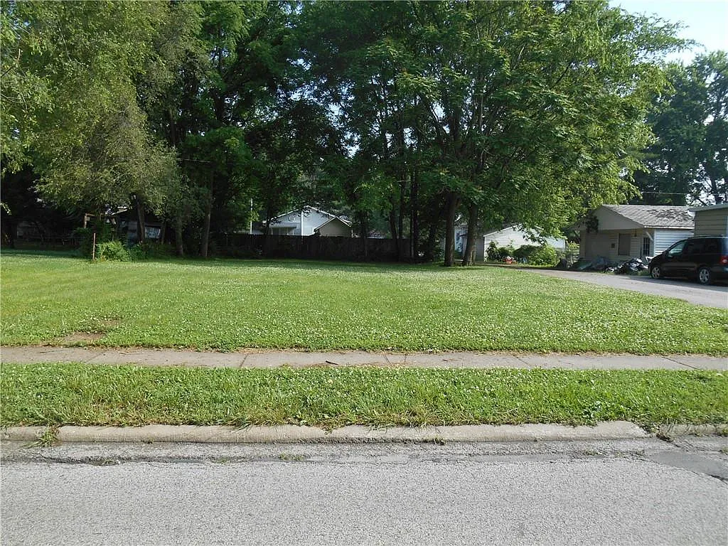 1313 Madison Ave photo 1