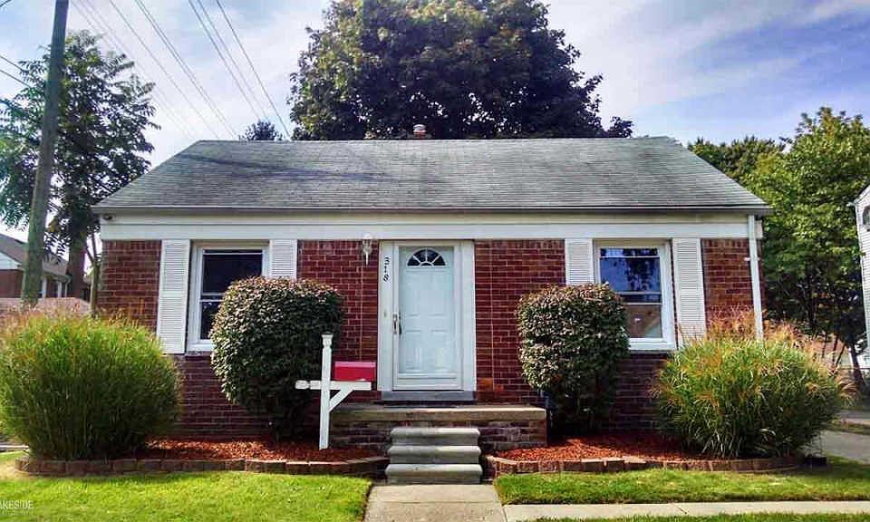 1st image of 318 S Wilson Ave