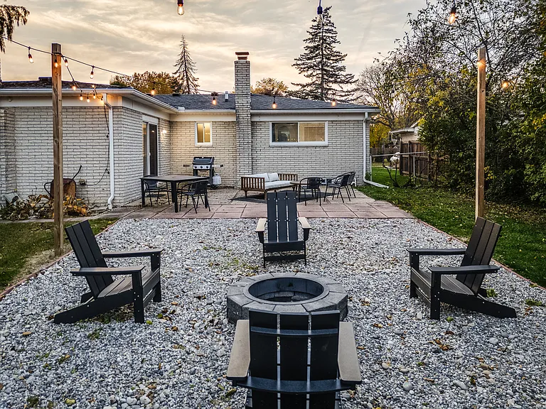 5038 Dayton Dr — Photo 36