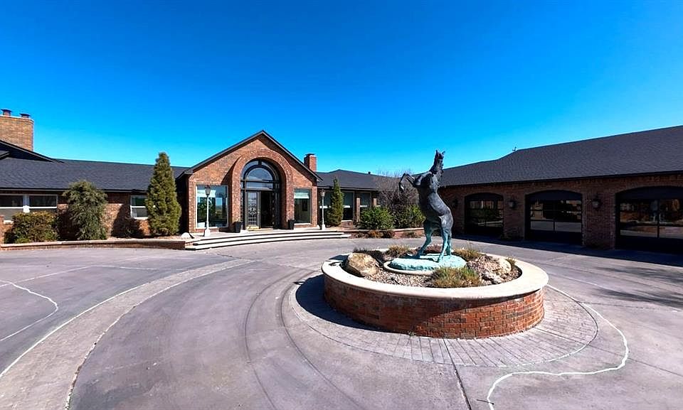 1st image of 184 W Meacham Rd