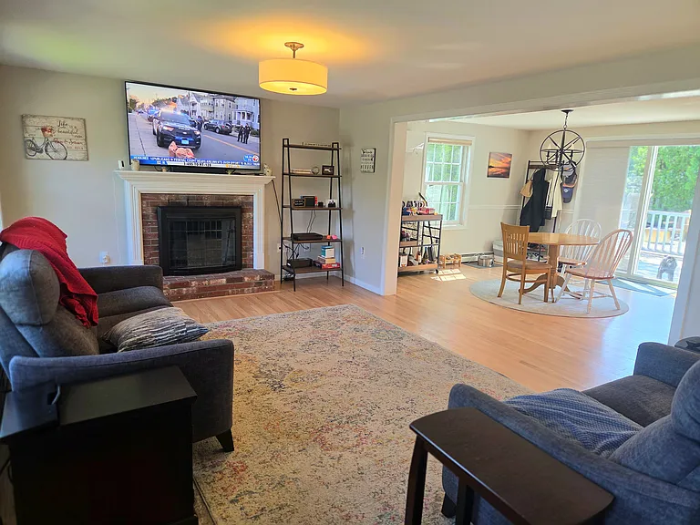 10 Amanda Way — Photo 12