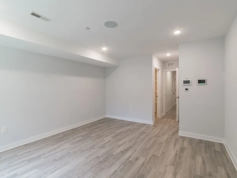 1755 N Marshall Street — Photo 24