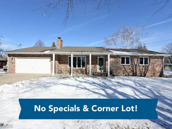 6 Meadowlark Ln N, Fargo, ND 58102