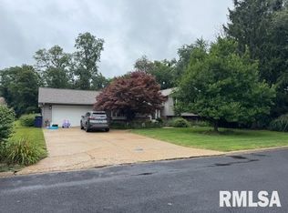 4903 W Hopewood Ln, Bartonville, IL 61607