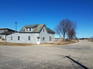 101 Rocky Rd, Luxemburg, WI 54217