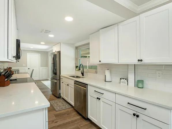 2125 N Indian River Dr, Cocoa, FL 32922