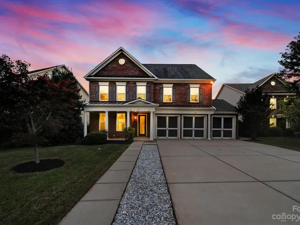 3359 Mandrake Ct, Tega Cay, SC 29708