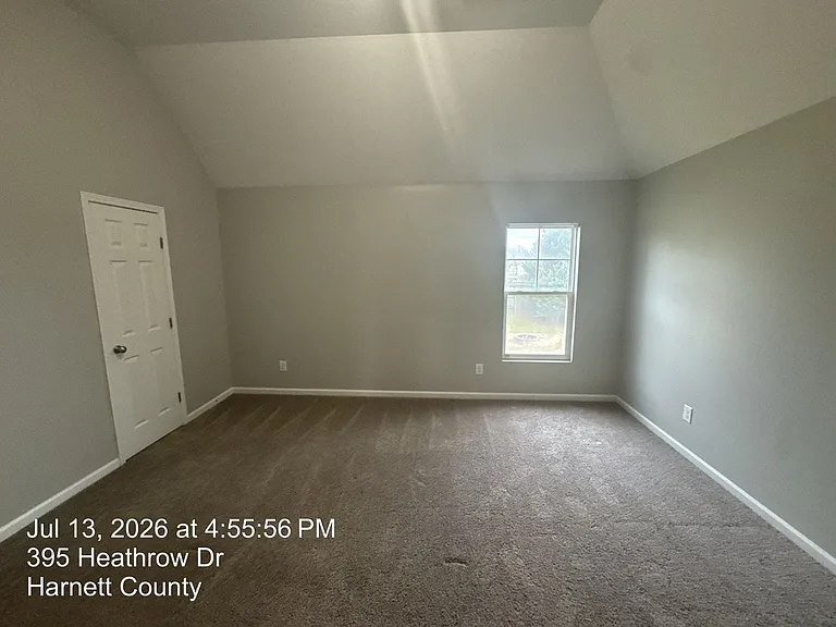 395 Heathrow Dr — Photo 36