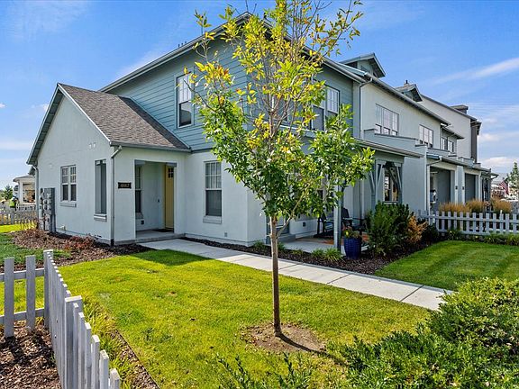 3rd image of 4667 W Isla Daybreak Rd