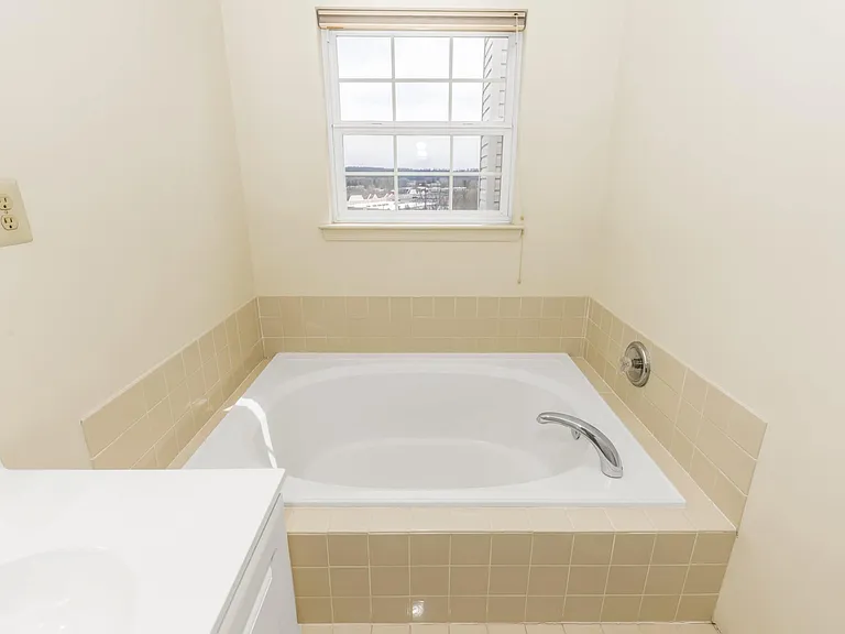 128 Madison Way — Photo 24