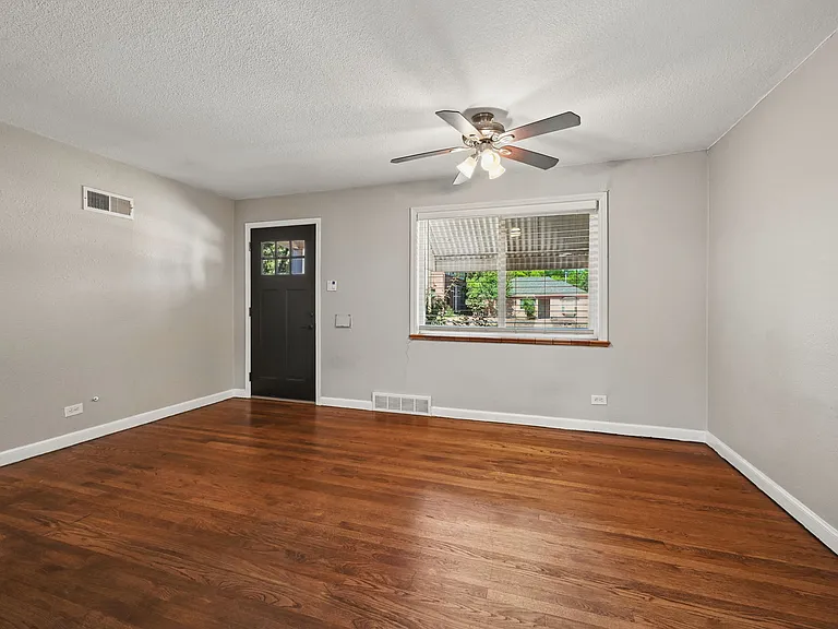1054 Leyden St — Photo 3