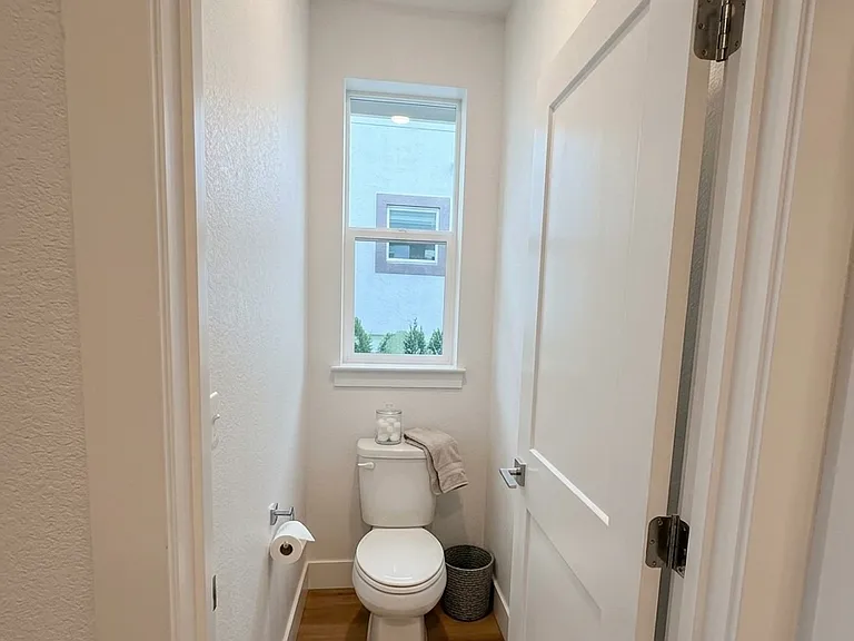 1298 Little Ln — Photo 10