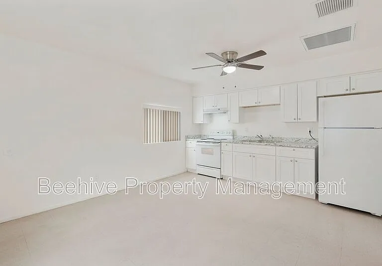 1429 E Fillmore St #7 — Photo 6