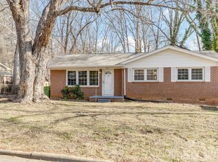 64 Pleasant Ridge Dr, Asheville, NC 28805