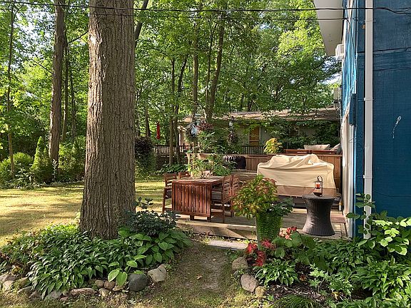 3rd image of 745 Dellwood Dr