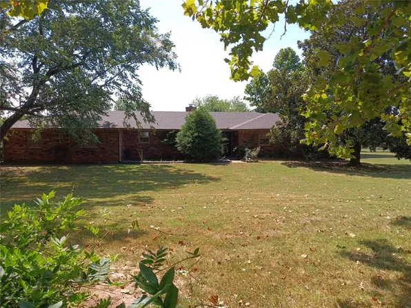 19506 Persimmon Ln, Tecumseh, OK 74873