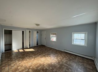 392 State St #3B, Perth Amboy, NJ 08861