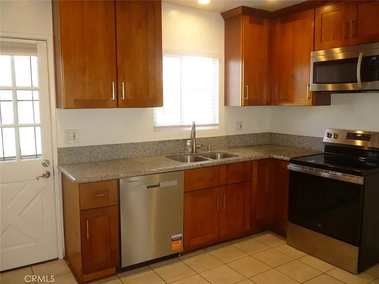 2317 Marshallfield Ln #B — Photo 10