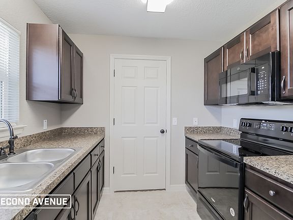 3rd image of 4535 SW 155th Place Rd