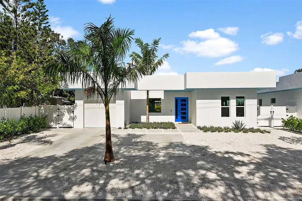 4 bed, 3.0 bath, 2300 sqft, $7,000 — Photo 1