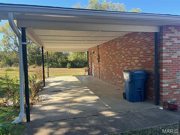 4th image of 1102 Richeson Rd