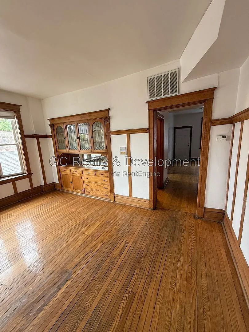 2 bed, 1.5 bath, 750 sqft, $1,450 — Photo 2