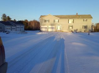 676 Cook Rd APT 1, Carmel, ME 04419