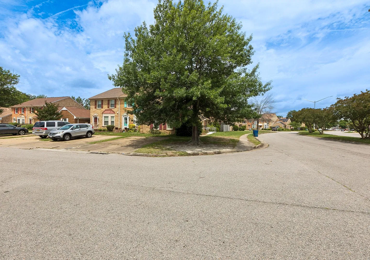 Move In Ready Brick Ranch in VB! — Photo 2