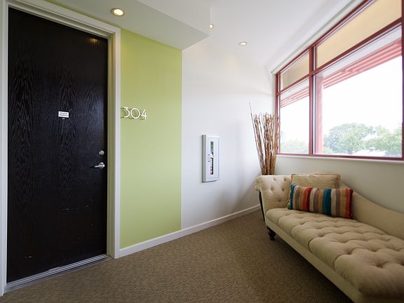 4th image of 1300 Northwest Blvd APT 304