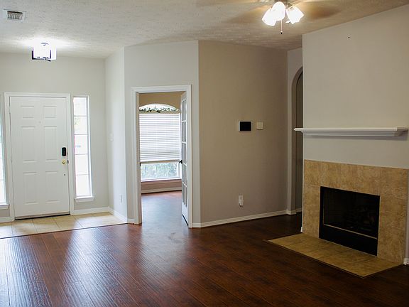 5th image of 2210 Highland Crossing Dr