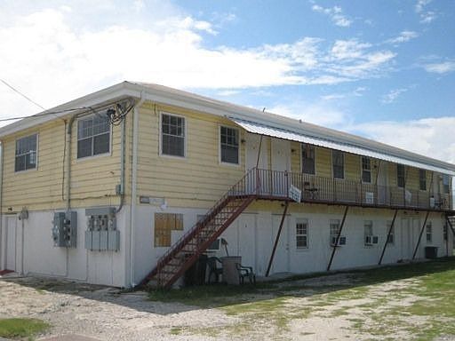 5th image of 4300 N Prieur St APT A