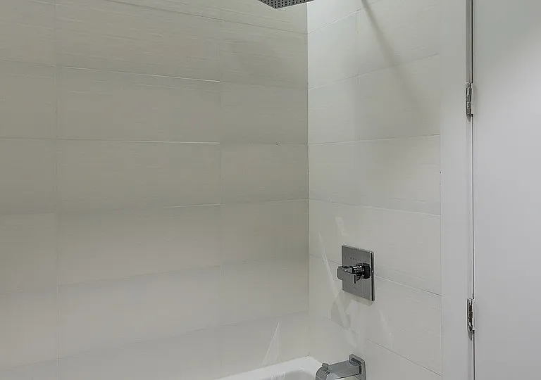 228 Kingsland Ave #3R — Photo 23