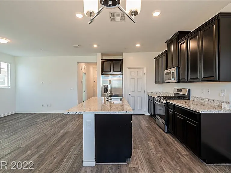 827 E Spring Estates Ave — Photo 15