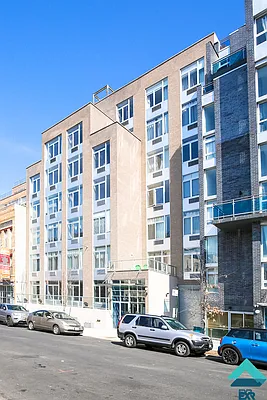 Rented by EXR | media 12