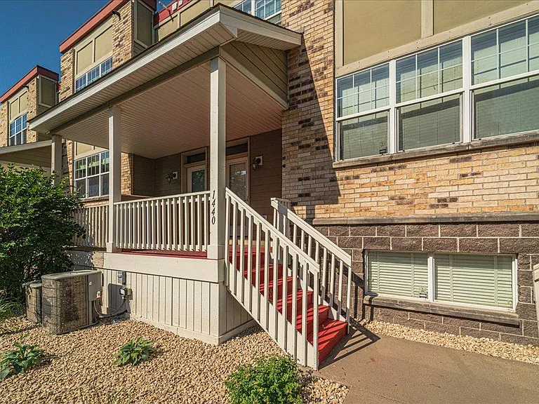 1440 Marshall St NE — Photo 21