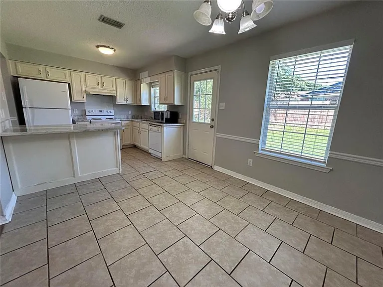6626 Woodside Ct E — Photo 7
