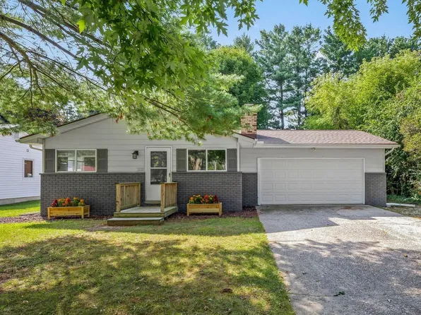 4907 Christie Ct, Midland, MI 48640