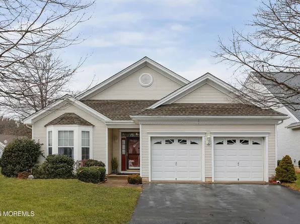 37 Springlawn Drive, Lakewood, NJ 08701