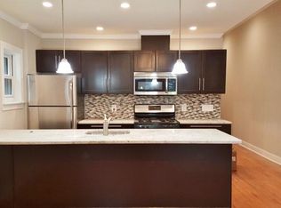 2006 Spruce St APT 1R, Philadelphia, PA 19103