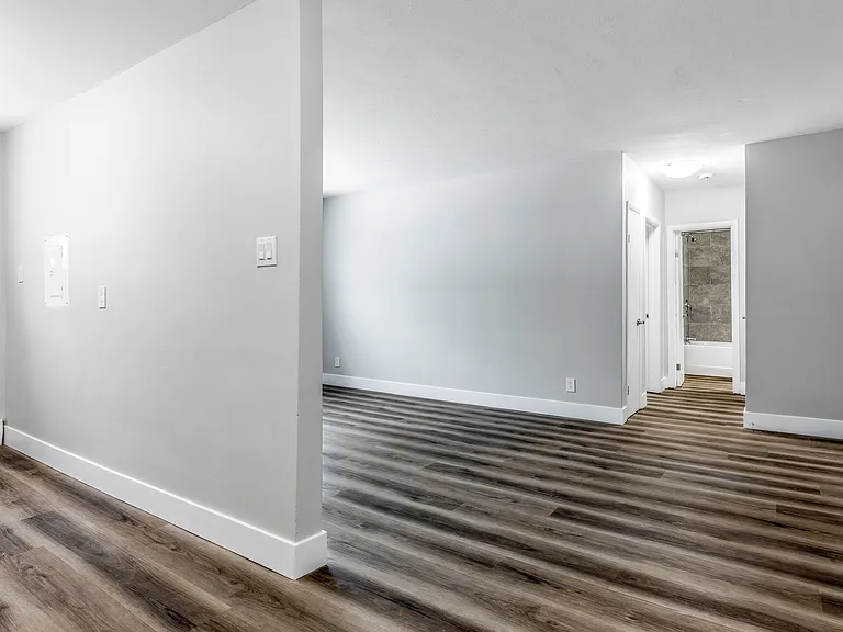 364 Grey St #7 — Photo 9