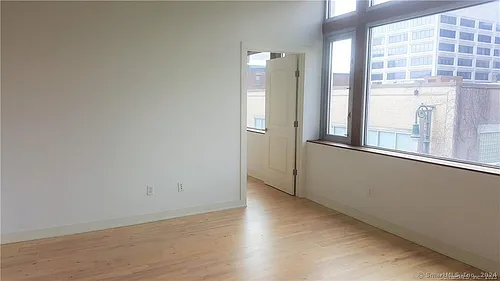 804 Chapel St #302 Photo 1