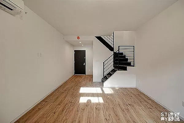 Rented by Owner | media 9