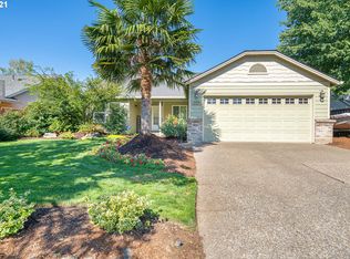 3105 N Clearbrook Ct, Newberg, OR 97132