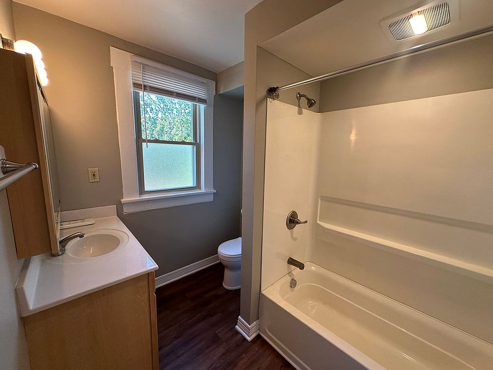 1st image of 2371 Summit St #16793385