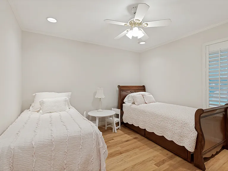 7617 Riverbrook Dr — Photo 16