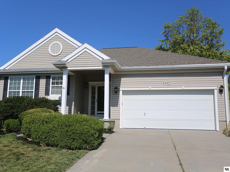 1st image of 2407 Crystal Dr