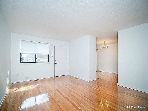 4th image of 25 Florence Road #71