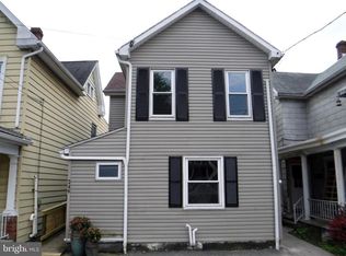 246 W Queen St, Chambersburg, PA 17201