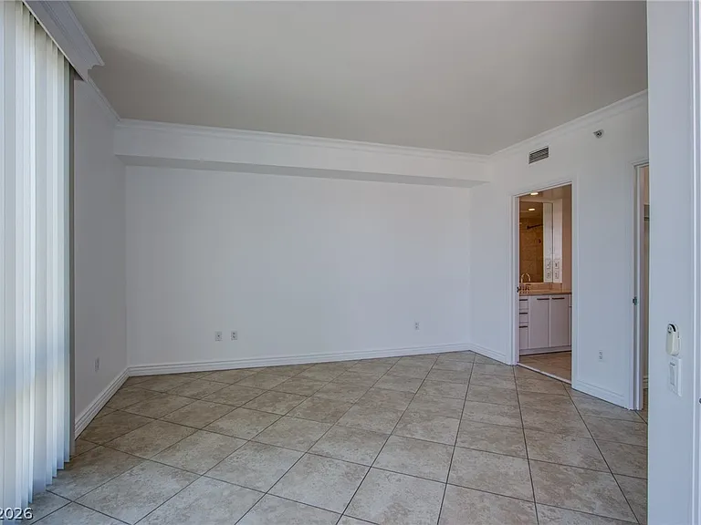 322 Karen Ave #1603 — Photo 4