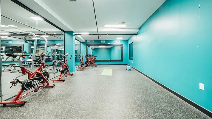 Rented by Nooklyn NYC LLC | media 31